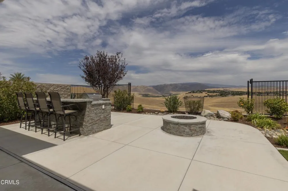 6909 Aquamarine Drive Bakersfield, CA 93306
