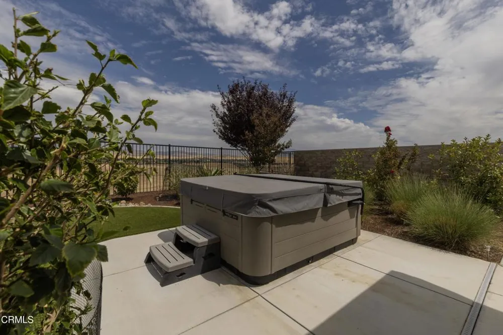 6909 Aquamarine Drive Bakersfield, CA 93306