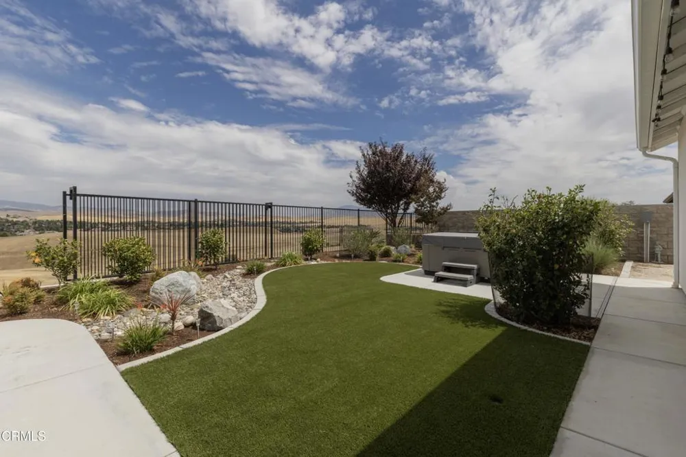 6909 Aquamarine Drive Bakersfield, CA 93306