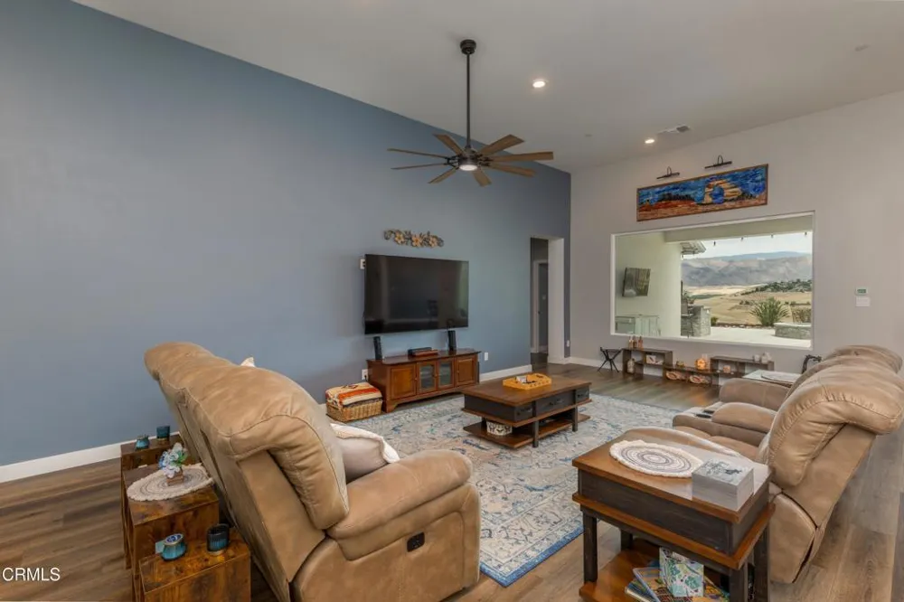 6909 Aquamarine Drive Bakersfield, CA 93306