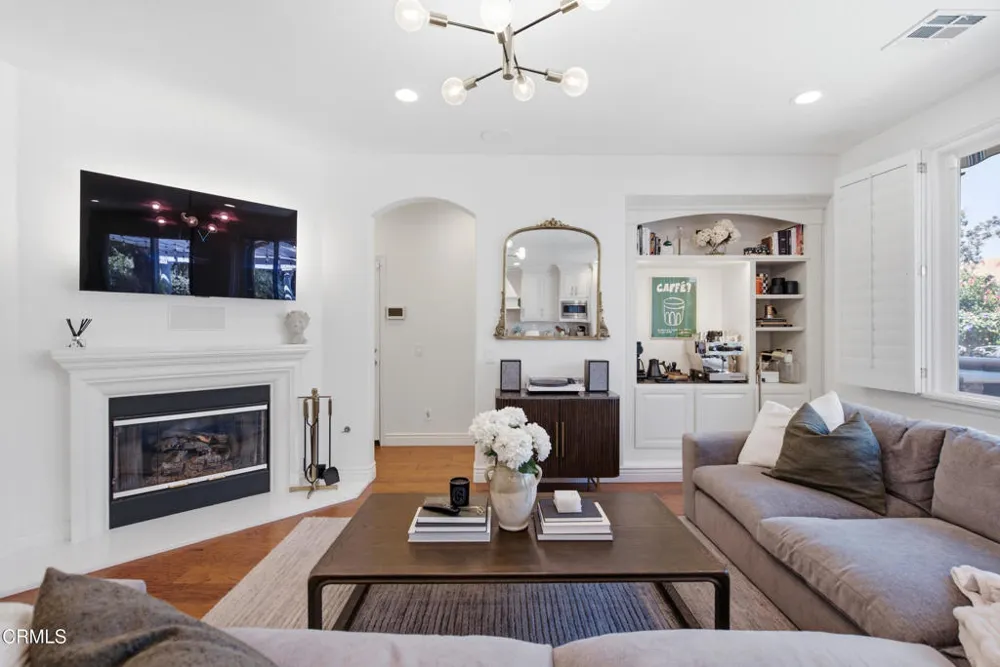 14383 Laurel Lane Moorpark, CA 93021