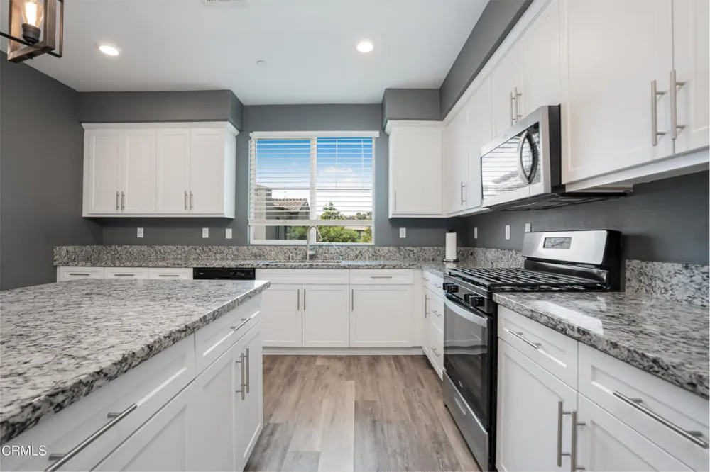 667 Pedro Street Camarillo, CA 93010