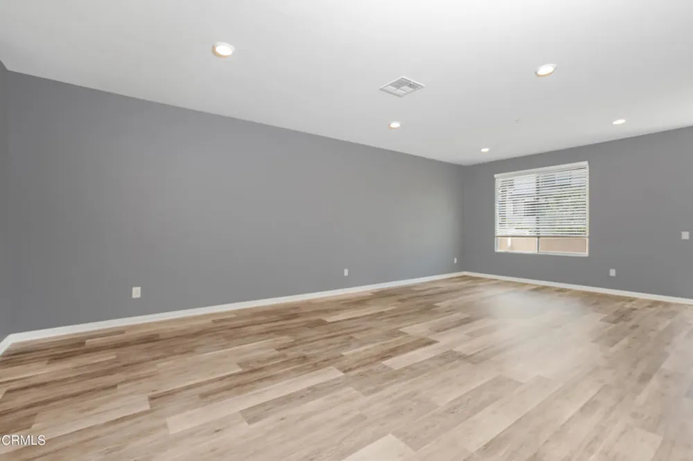 667 Pedro Street Camarillo, CA 93010
