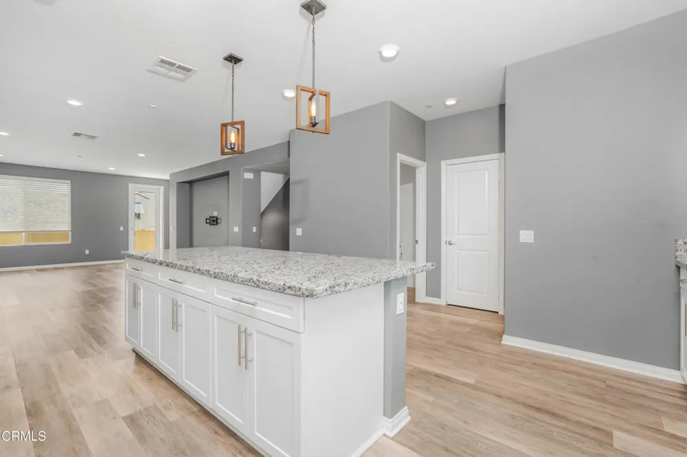667 Pedro Street Camarillo, CA 93010