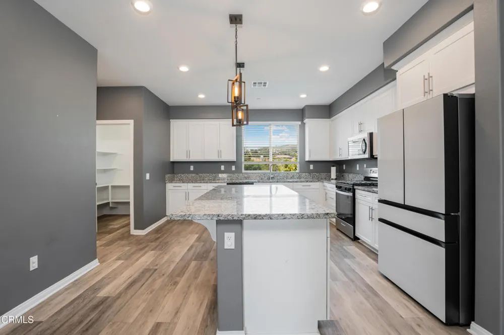 667 Pedro Street Camarillo, CA 93010