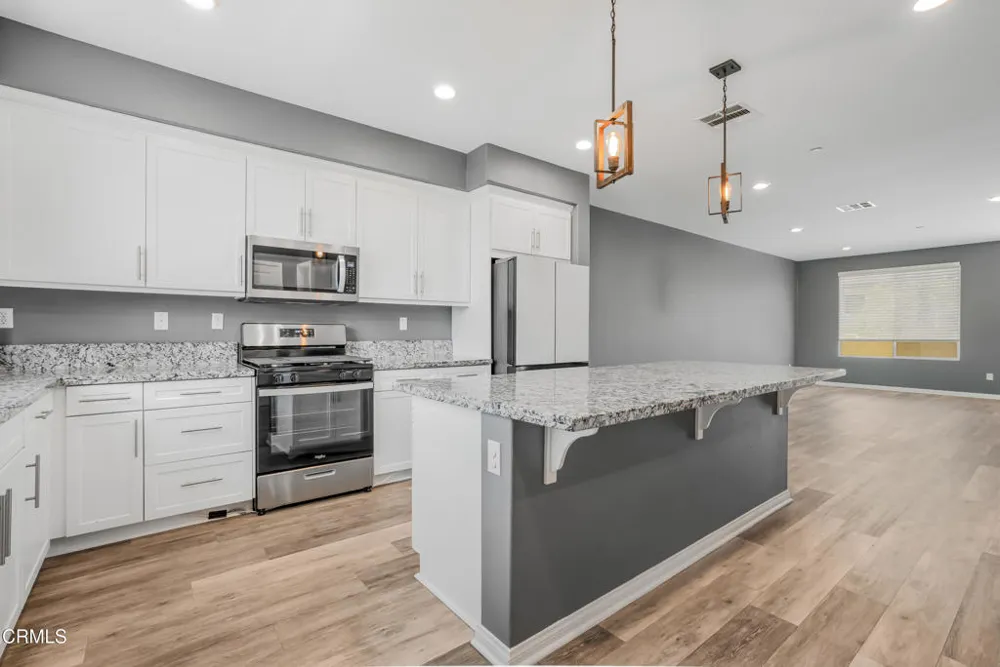 667 Pedro Street Camarillo, CA 93010