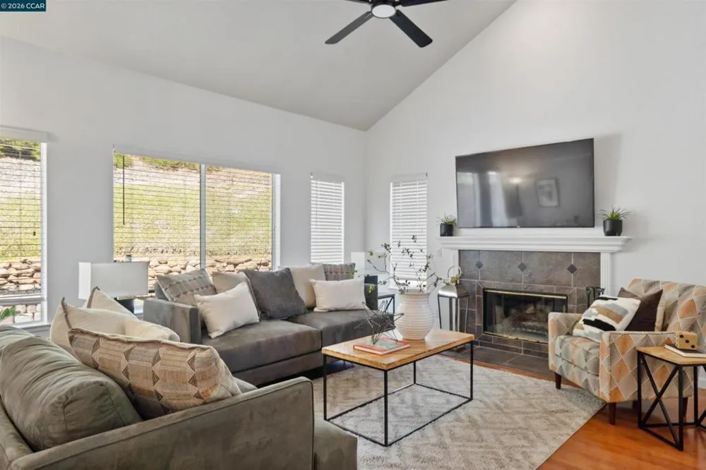 511 Suisun Ct Clayton, CA 94517