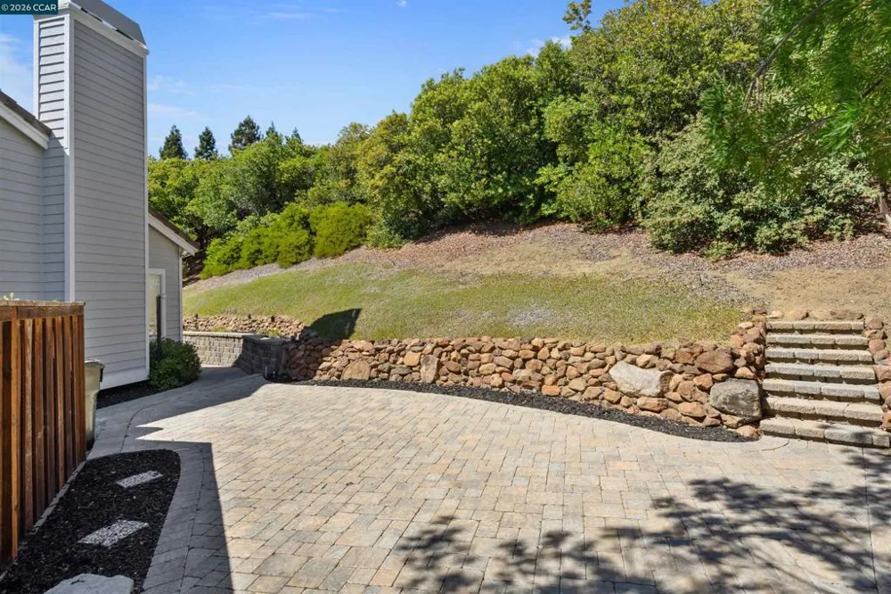 511 Suisun Ct Clayton, CA 94517