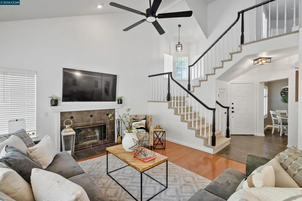 511 Suisun Ct Clayton, CA 94517