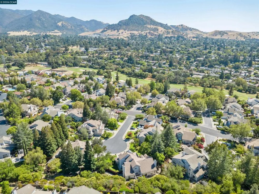 511 Suisun Ct Clayton, CA 94517