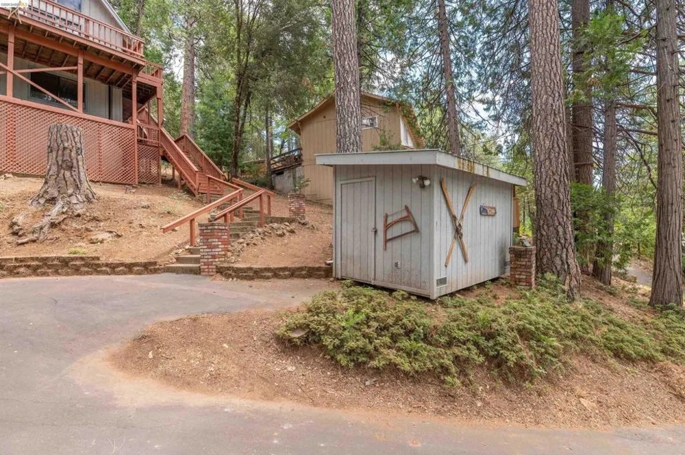 22321 Ponderosa Dr. Twain Harte, CA 95383