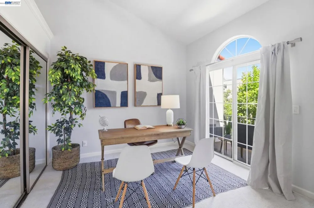 1569 Oxford St Redwood City, CA 94061