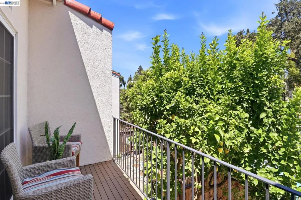 1569 Oxford St Redwood City, CA 94061