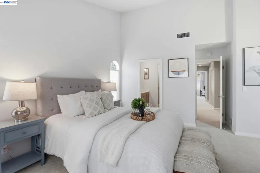 1569 Oxford St Redwood City, CA 94061