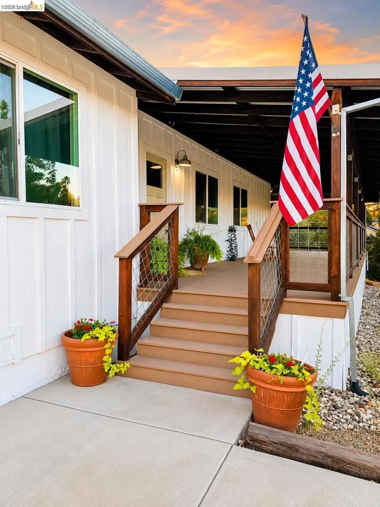 5945 Clements Pl Valley Springs, CA 95252