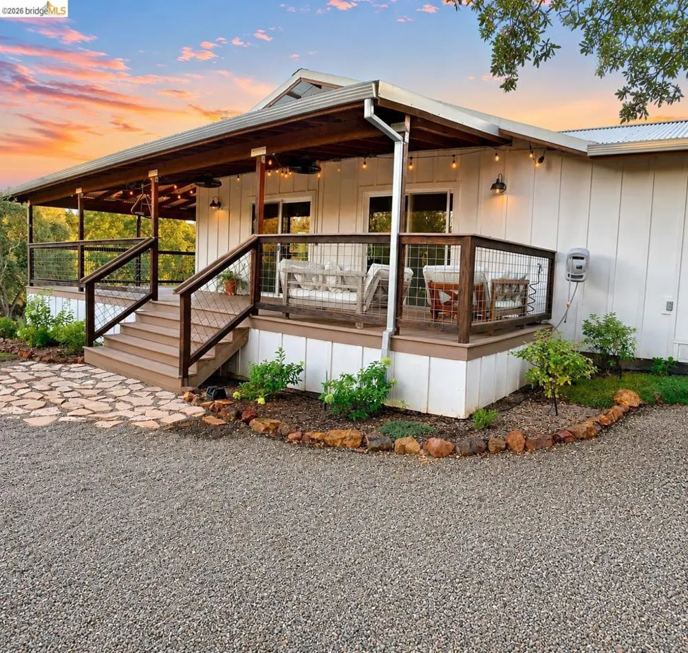 5945 Clements Pl Valley Springs, CA 95252