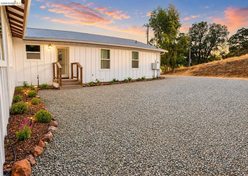 5945 Clements Pl Valley Springs, CA 95252