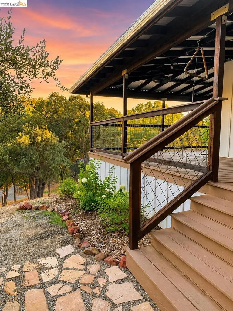 5945 Clements Pl Valley Springs, CA 95252