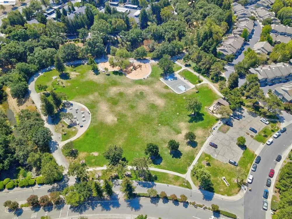 7422 Oxford Cir Dublin, CA 94568