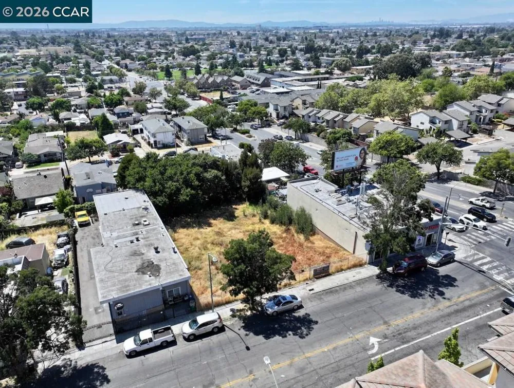 9809 Macarthur Blvd Oakland, CA 94605