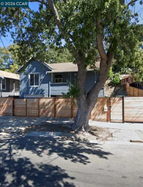 836 Mariposa Ave