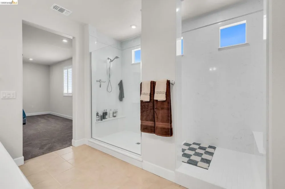 1553 Base Ct Dixon, CA 95620
