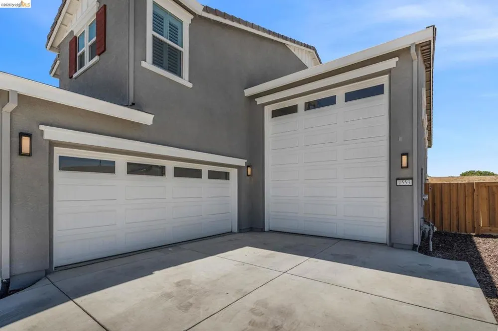 1553 Base Ct Dixon, CA 95620