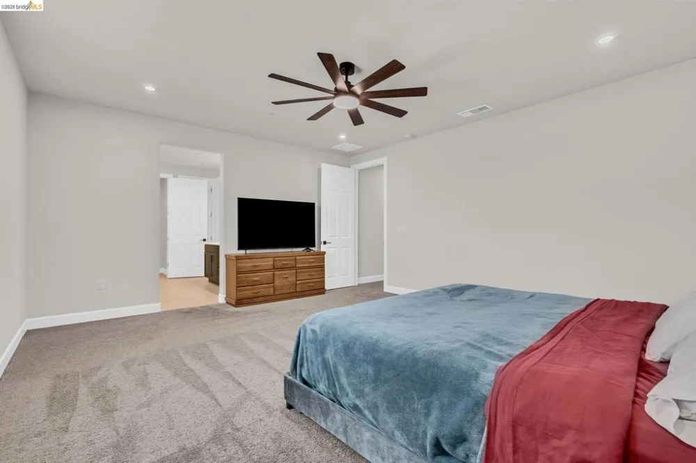 1553 Base Ct Dixon, CA 95620