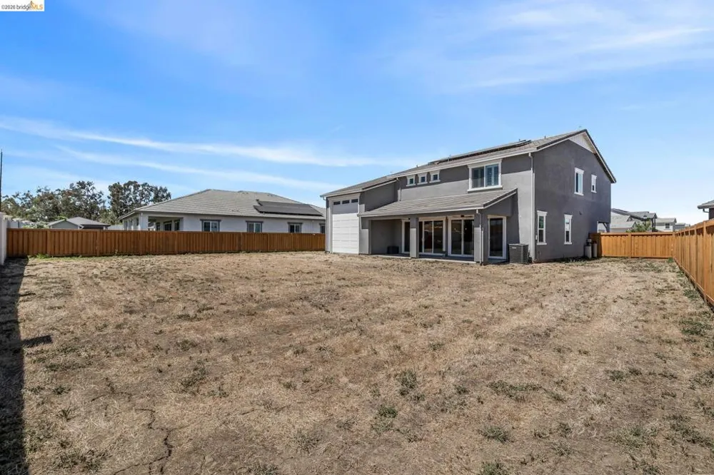 1553 Base Ct Dixon, CA 95620