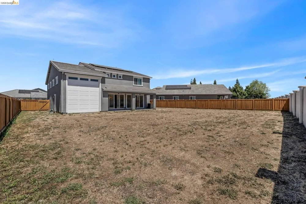 1553 Base Ct Dixon, CA 95620