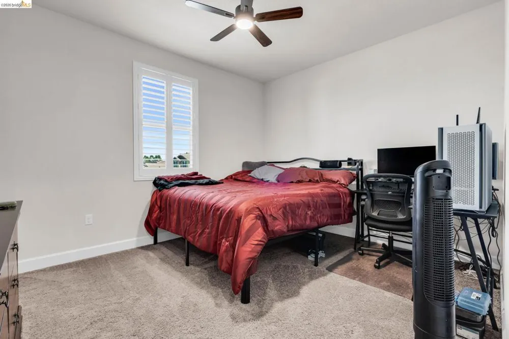 1553 Base Ct Dixon, CA 95620