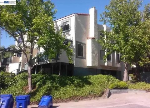 1704 Dalessi Dr
