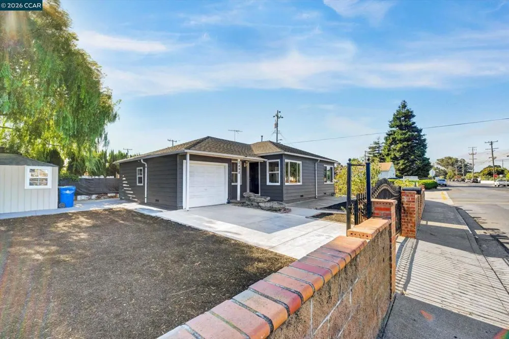 2498 Fordham St San Pablo, CA 94806