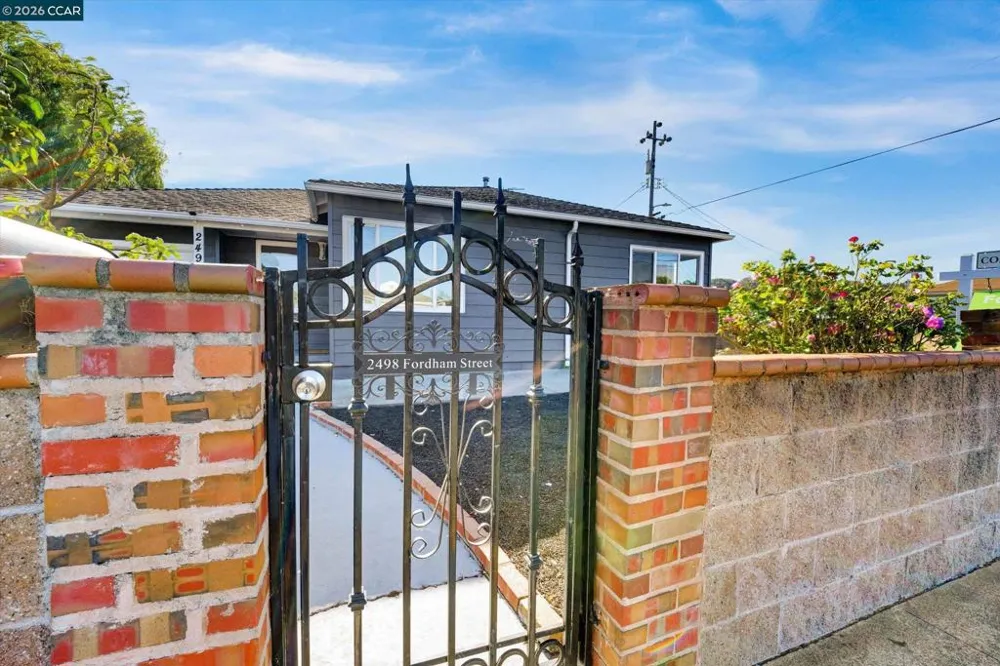 2498 Fordham St San Pablo, CA 94806