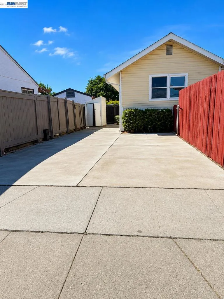 1565 Timothy Dr San Leandro, CA 94577