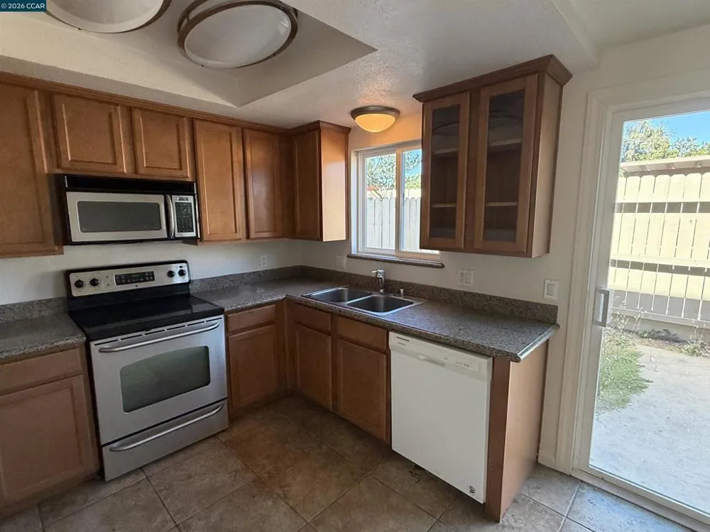1177 Norwegian Ave Modesto, CA 95350