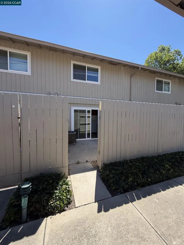 1177 Norwegian Ave Modesto, CA 95350