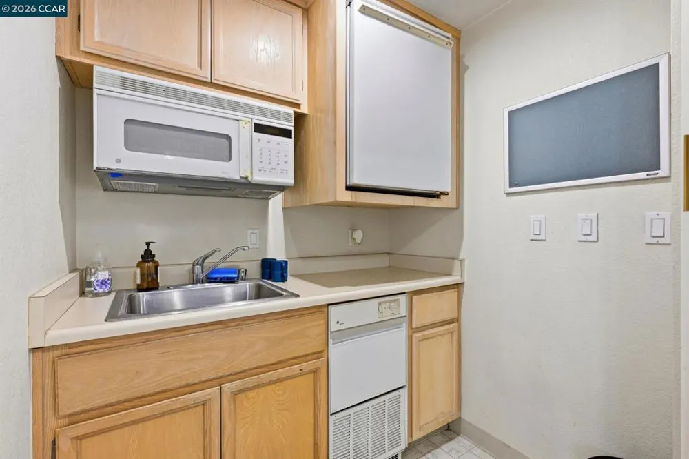 324 Catalpa St #120 San Mateo, CA 94401