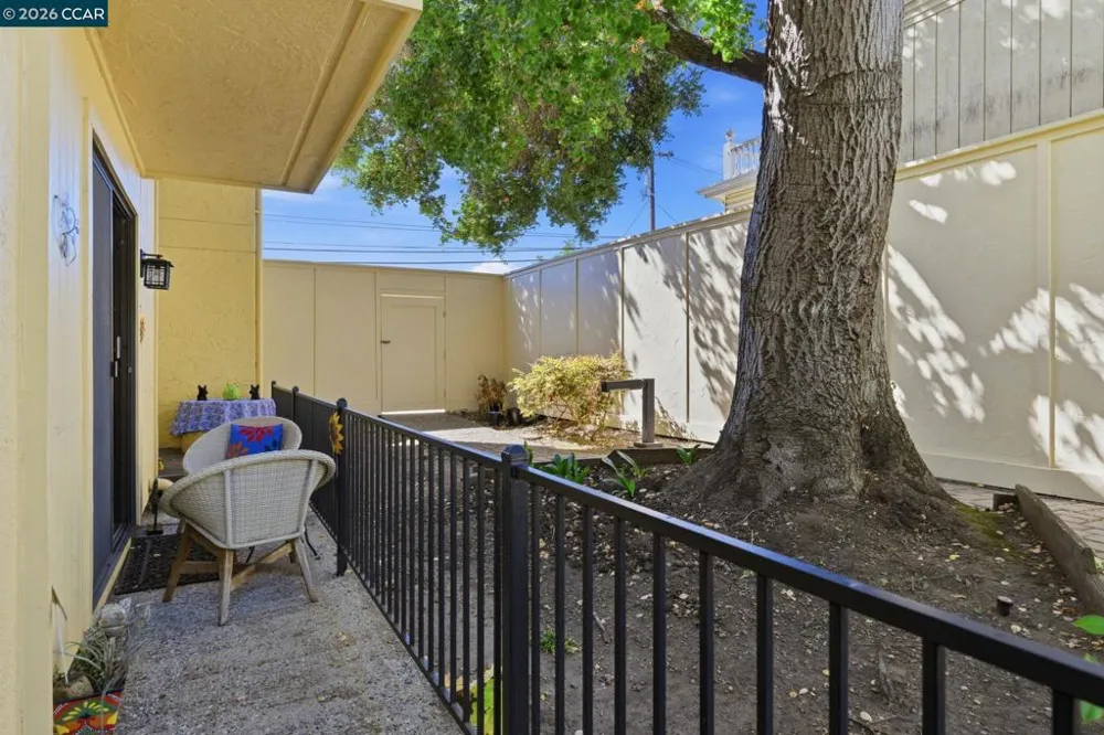324 Catalpa St #120 San Mateo, CA 94401