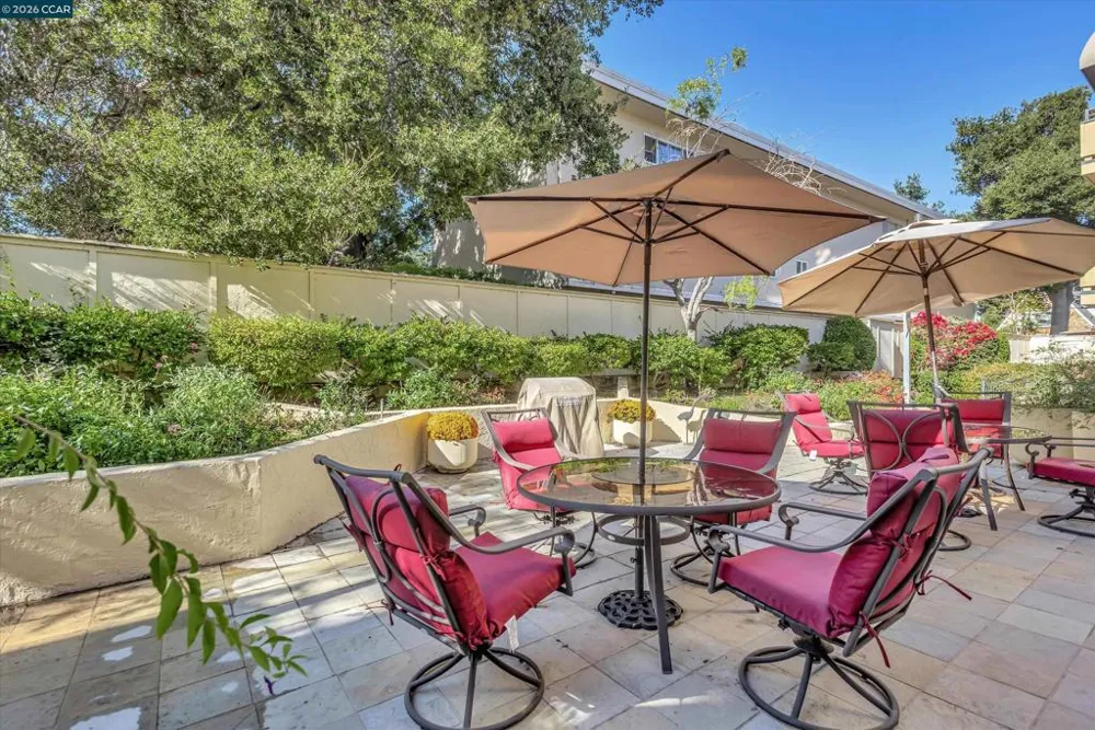 324 Catalpa St #120 San Mateo, CA 94401