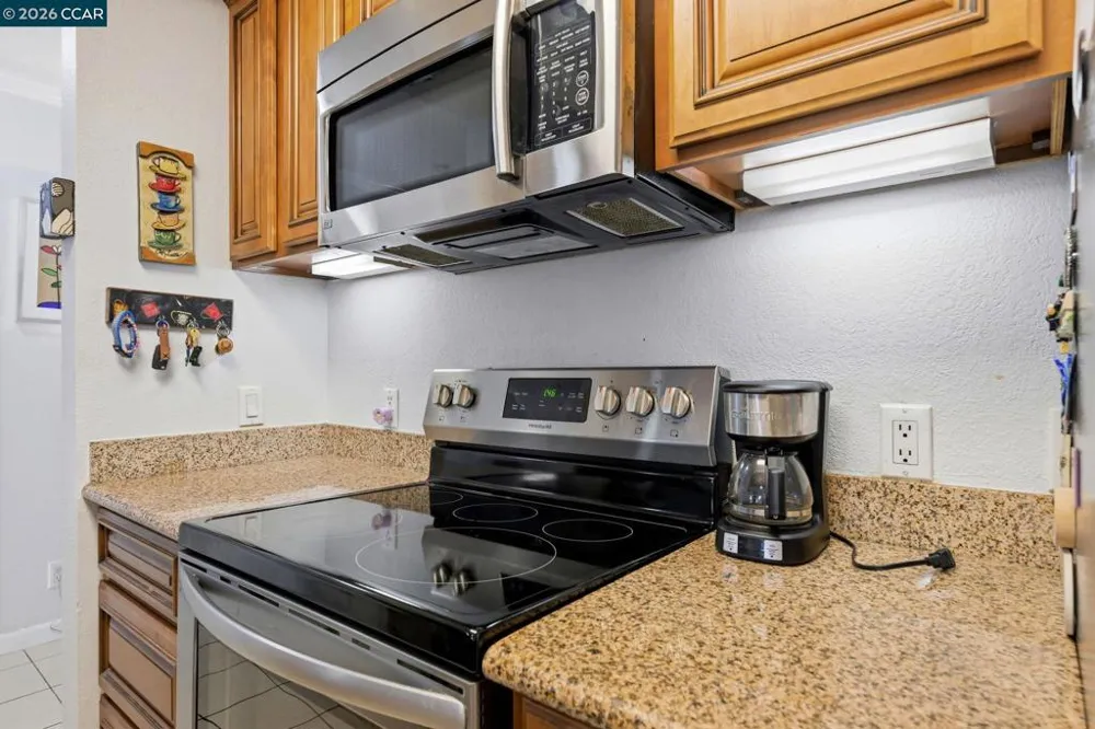 324 Catalpa St #120 San Mateo, CA 94401