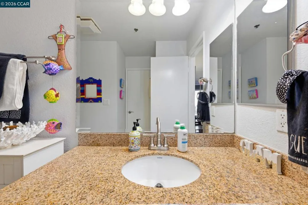 324 Catalpa St #120 San Mateo, CA 94401