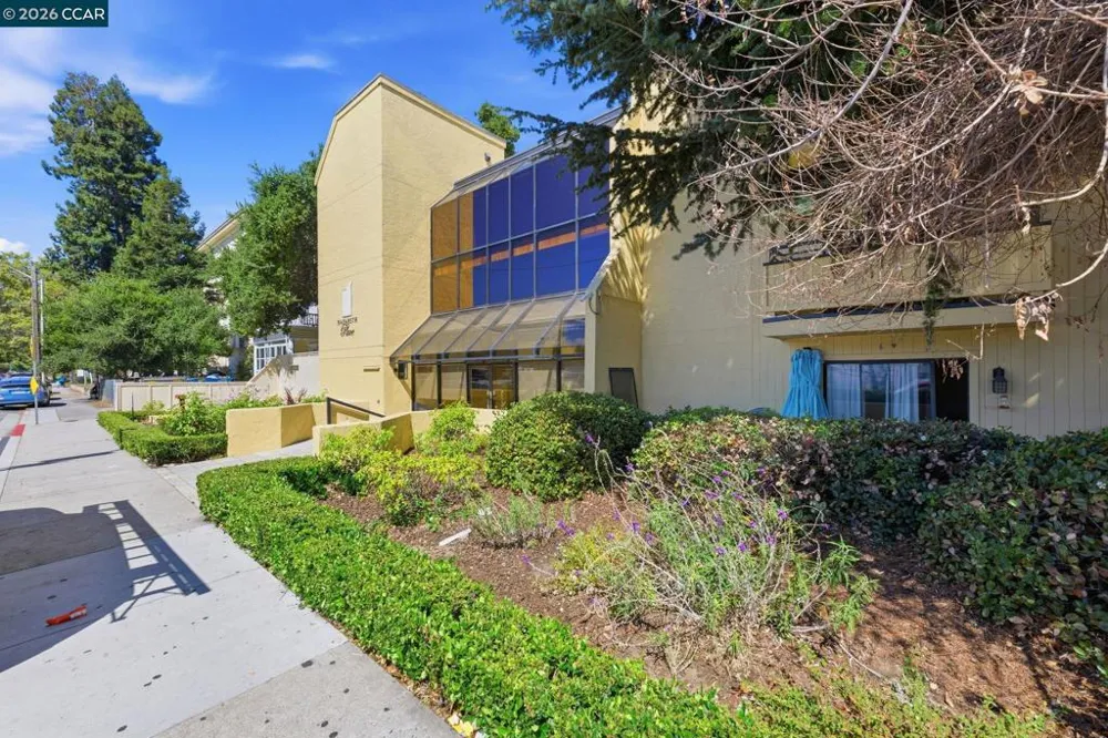 324 Catalpa St #120 San Mateo, CA 94401