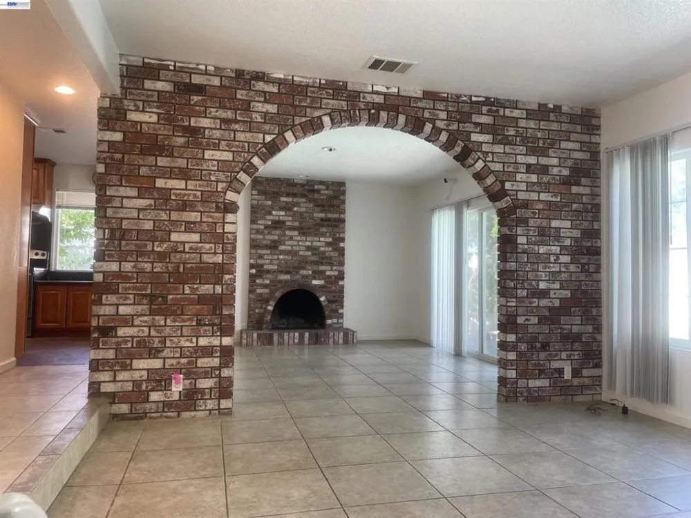 2784 Entrada Cir Antioch, CA 94509