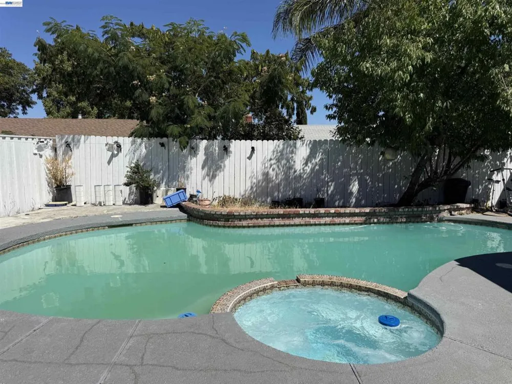 2784 Entrada Cir Antioch, CA 94509
