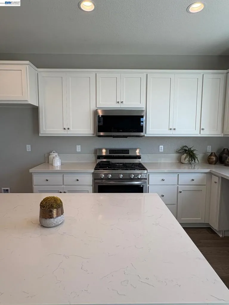 254 Mindy Way Pittsburg, CA 94565