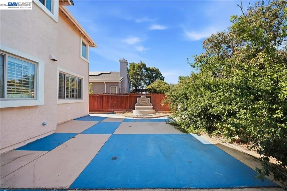 2441 Johns Way Antioch, CA 94531