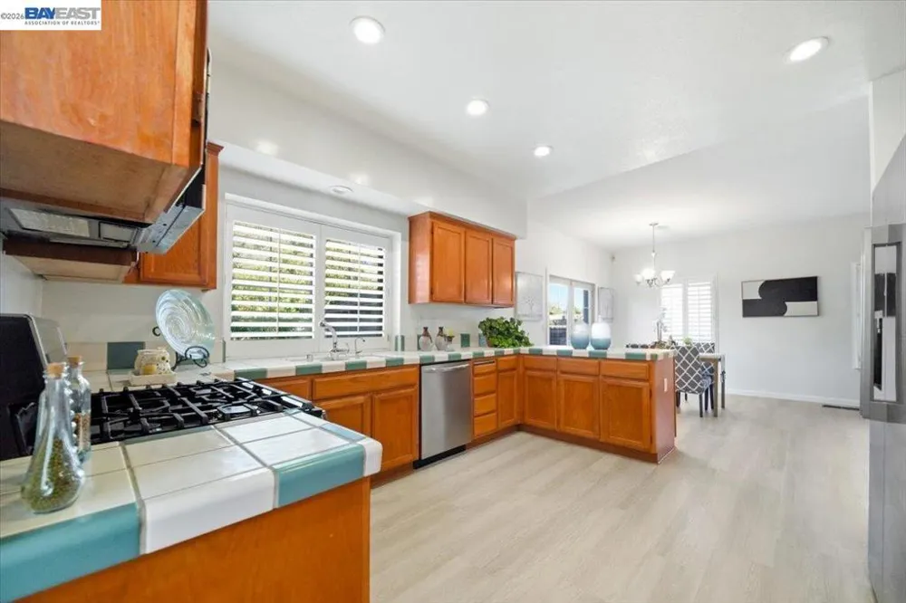 2441 Johns Way Antioch, CA 94531