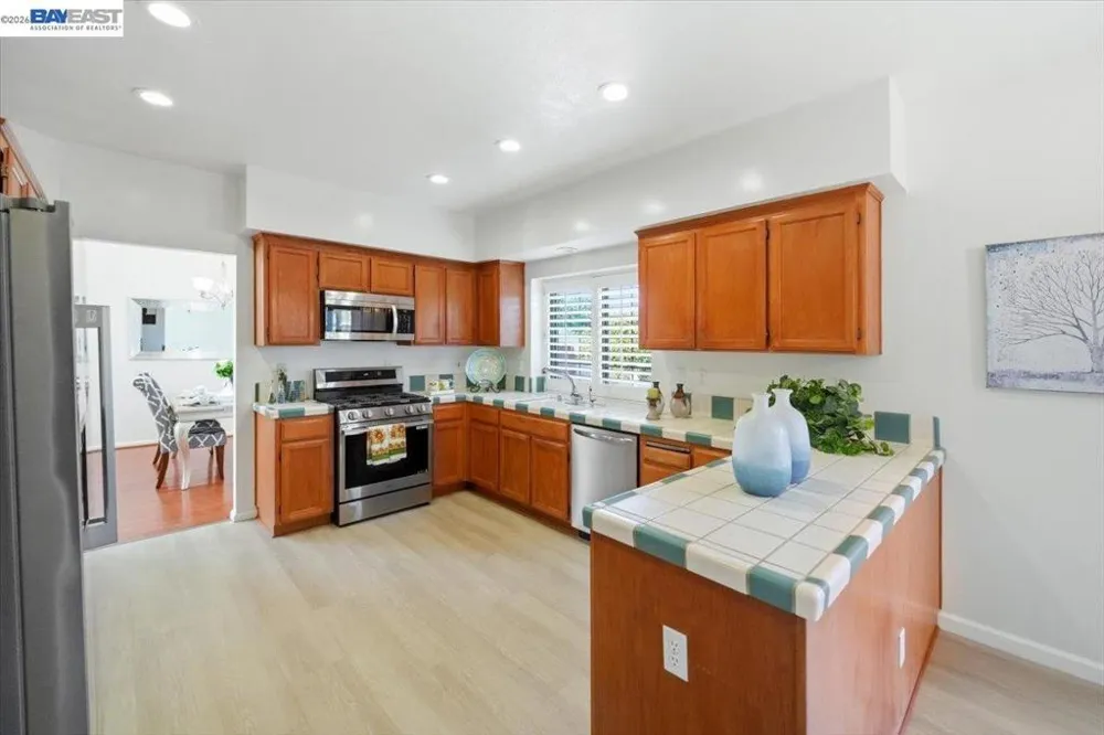 2441 Johns Way Antioch, CA 94531