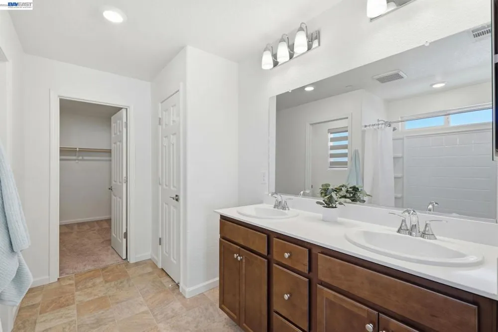 639 Rosedale Way Lathrop, CA 95330